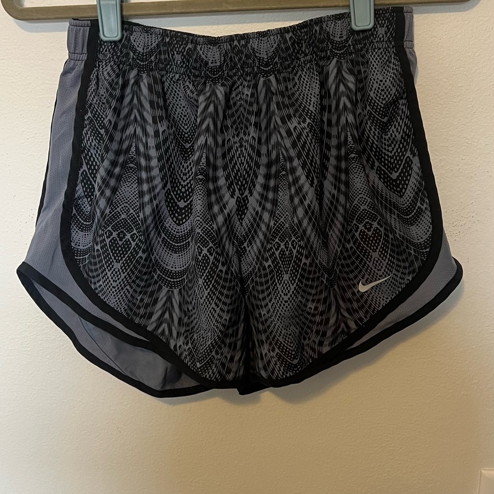 Nike Women's Black Patterned Shorts